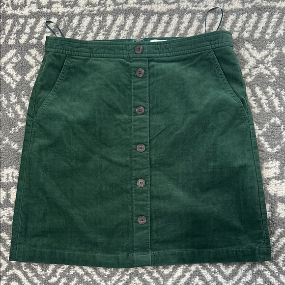 Green Button-Front Skirt - Picture 1 of 5